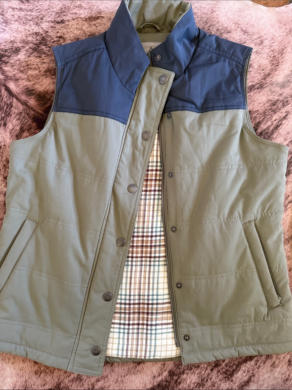 Ascend Olive Green and Navy Men's Vest